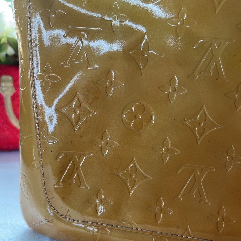 Louis Vuitton Vernis Shoulder bag. Authentic Good CONDITION - Picture 9 of 16
